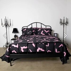 Sweet Bat Behavior 2.0 set from Dollskill Full/Queen size sheet set